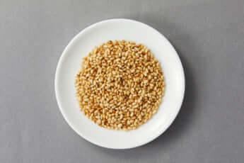 「のりたま」のごま