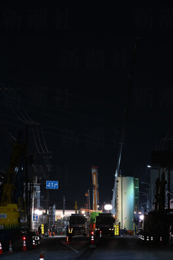 25年13号グラビア 陥没事故_1