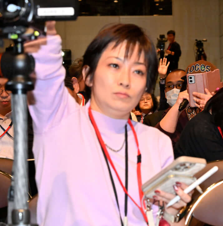 望月衣塑子