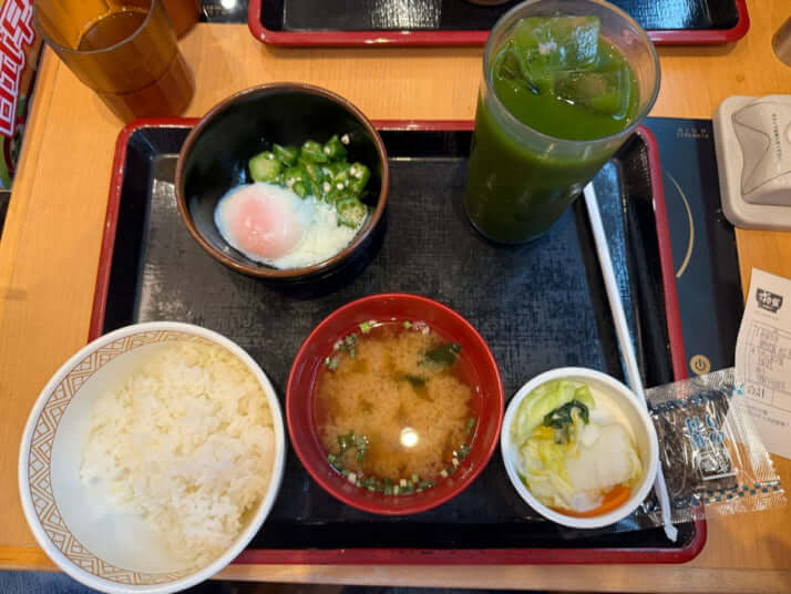 「すき家」の朝定食