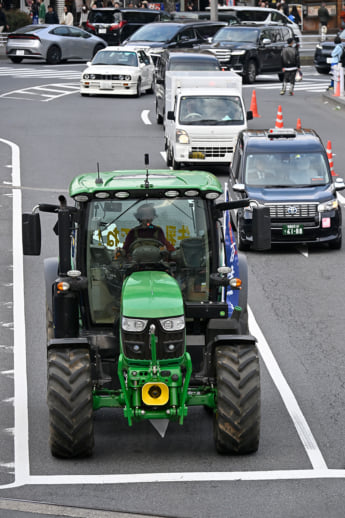 25年14号グラビア トラクター_11