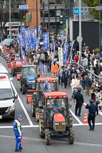 25年14号グラビア トラクター_5