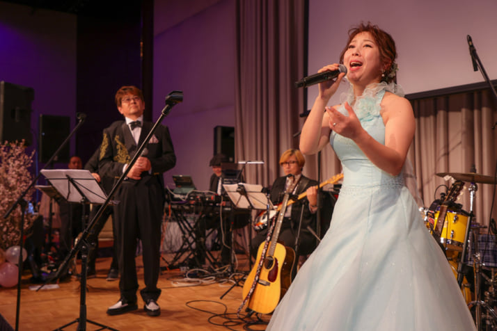 泉水いづみさん、淺野勝盛さん