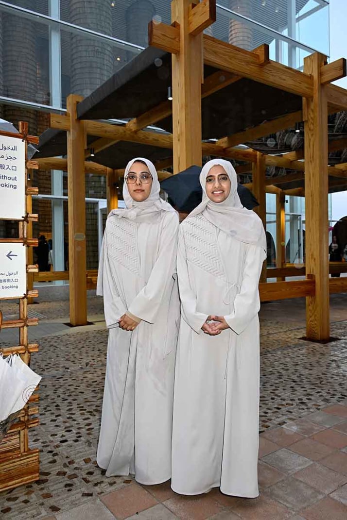 25年16号グラビア万博_9