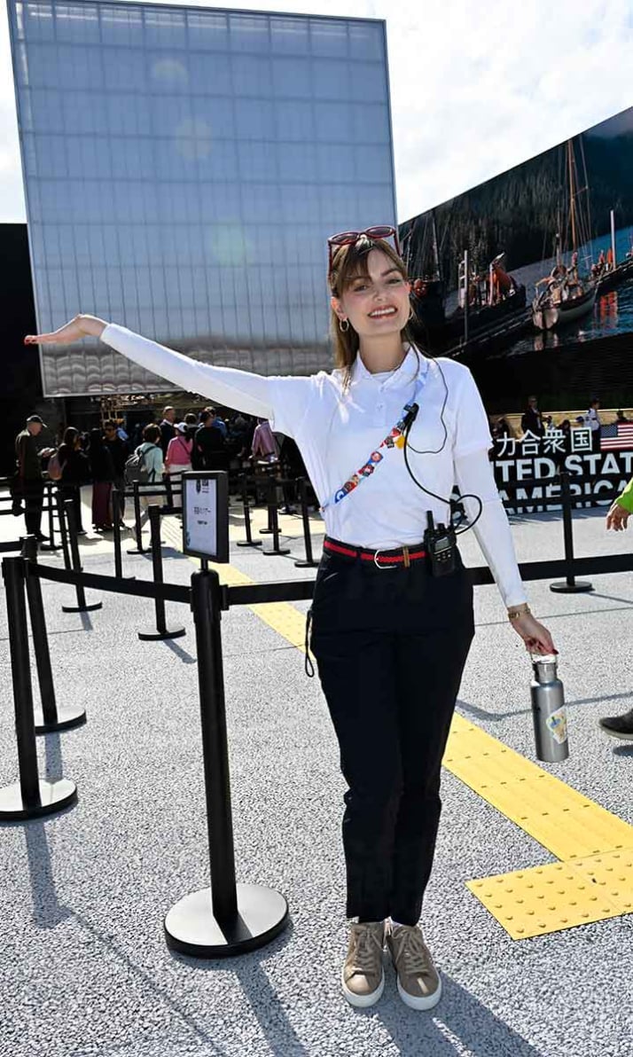 25年16号グラビア万博_5