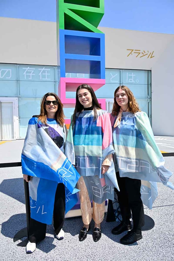 25年16号グラビア万博_7