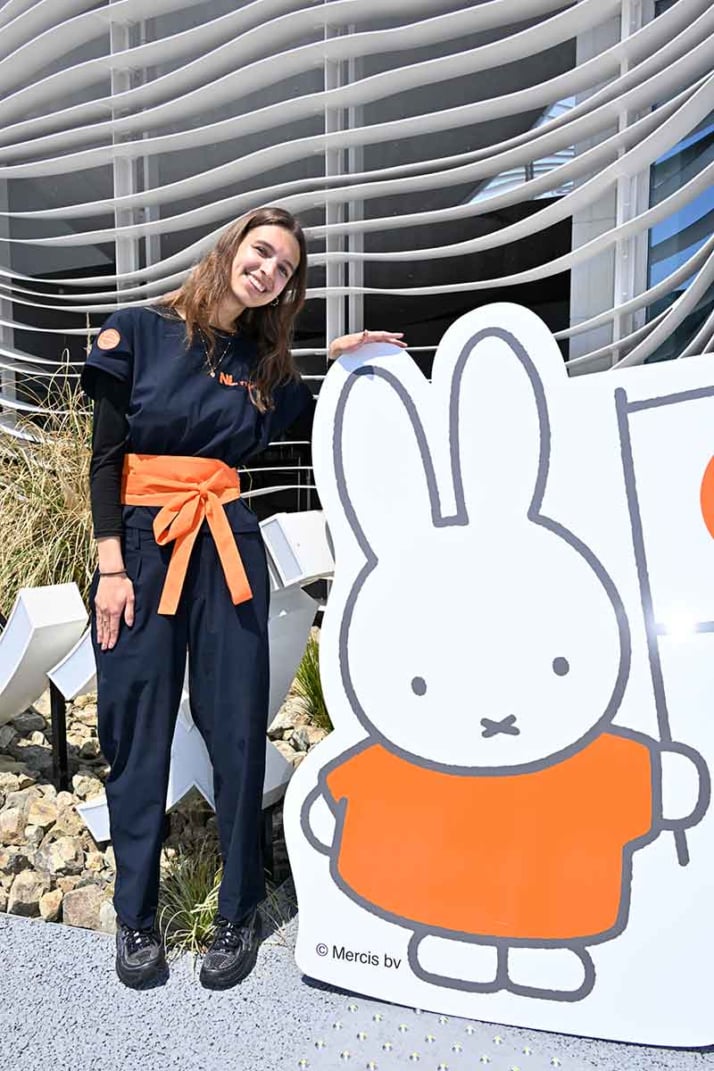 25年16号グラビア万博_8