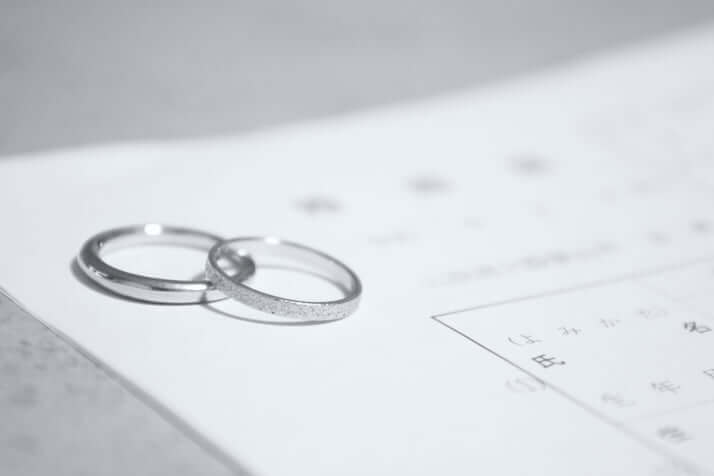 婚姻届イメージ