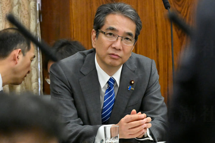 江藤拓