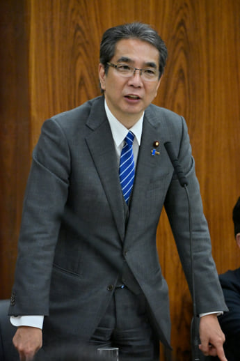 江藤拓