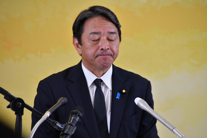 榛葉賀津也