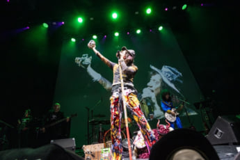 レッド・ウォーリアーズ