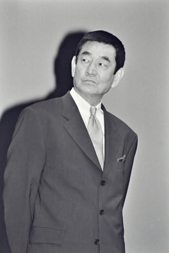 高倉健