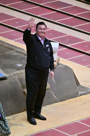 25年21号グラビア 白鵬_3