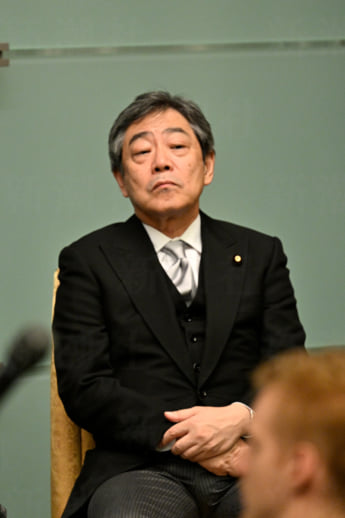 青木一彦