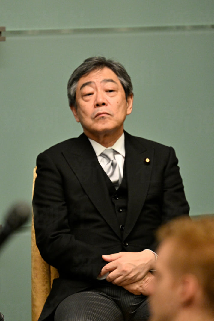 青木一彦