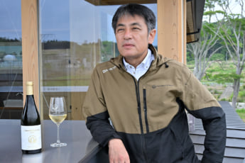 25年21号グラビア とみおかワイナリー_9