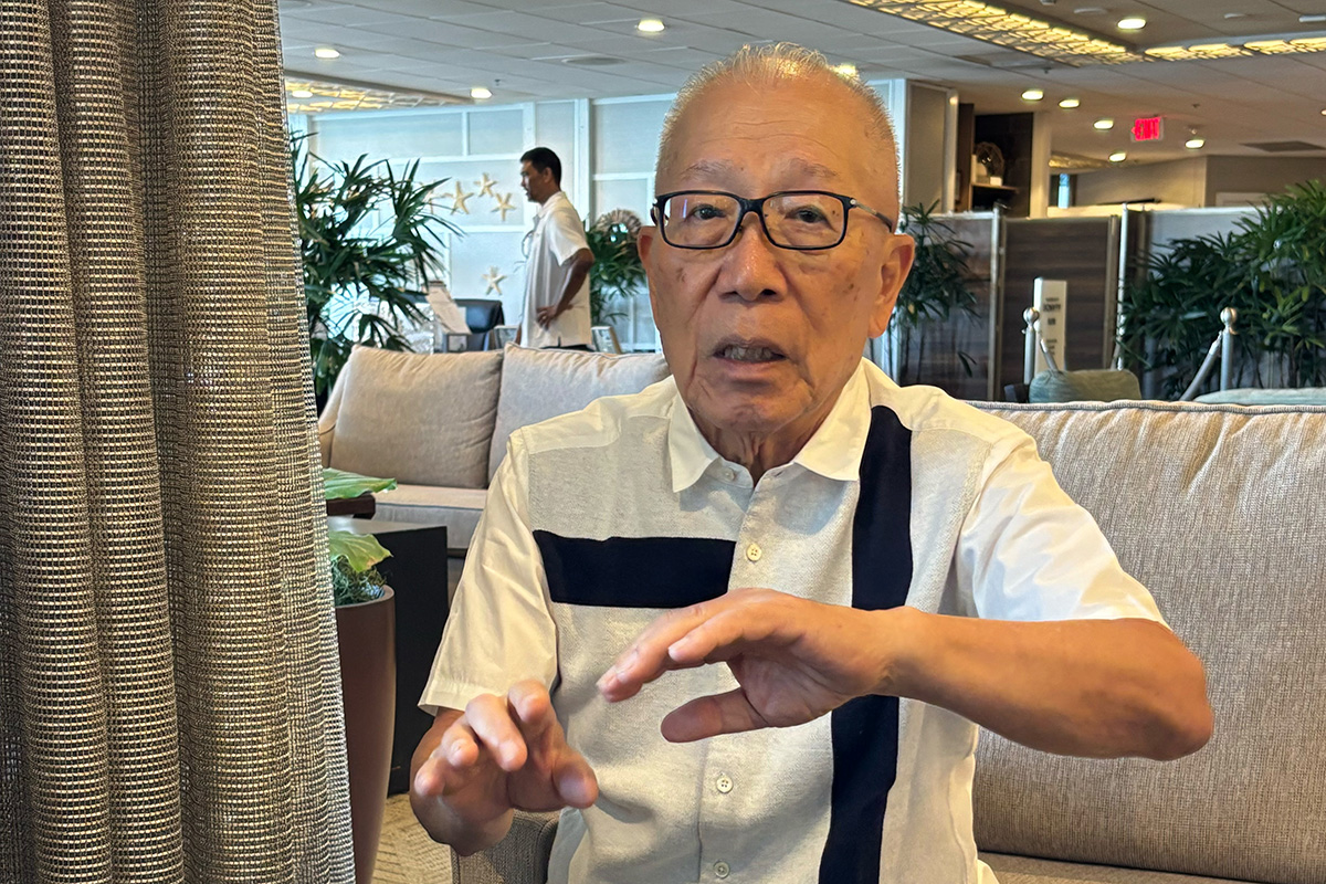 84歳“現役最高齢DJ”にして異例の9時間ハワイ生放送 「海外に行けない人