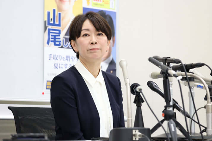 山尾志桜里_3