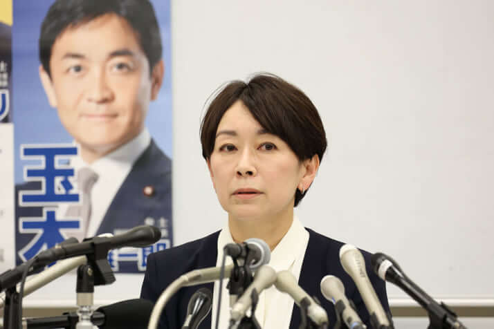 山尾志桜里_6