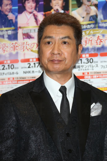 山川豊