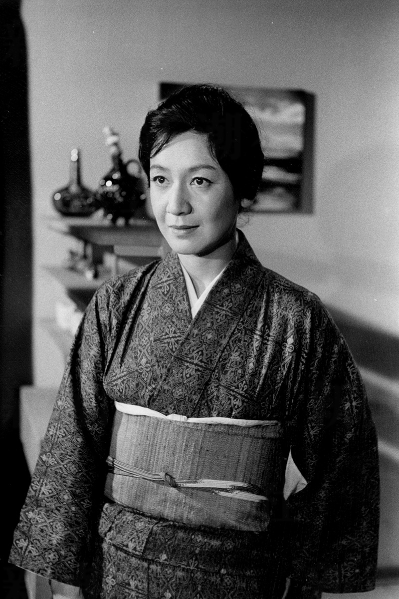 伝説の女優「原節子」との仲を「小津安二郎監督」の身内はどう見てい