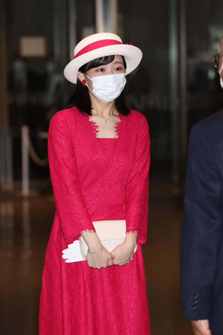 25年24号グラビア 佳子さま_7