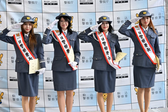 25年24号グラビア 警察署長_10