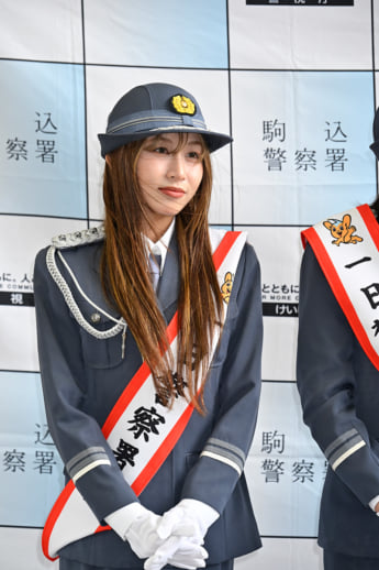 25年24号グラビア 警察署長_5