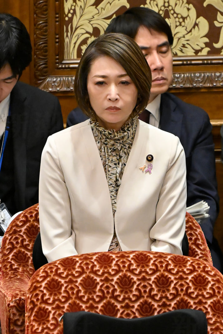 三原じゅん子