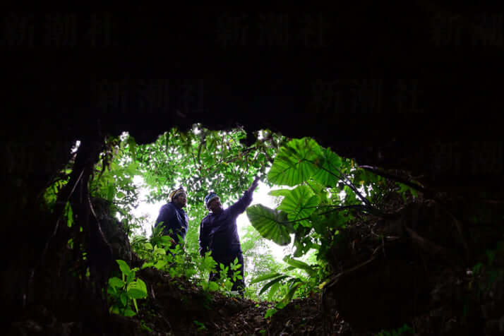 25年25号グラビア 遺骨_8