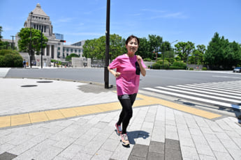 25年25号グラビア 松野明美_6