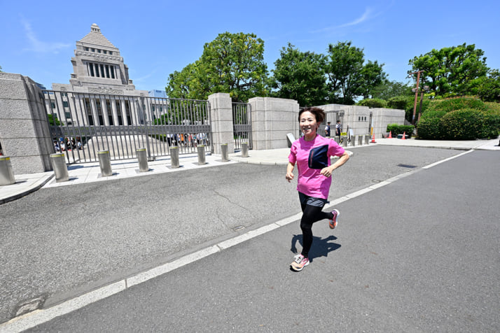 25年25号グラビア 松野明美_7