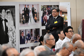 25年26号グラビア 安倍晋三_6