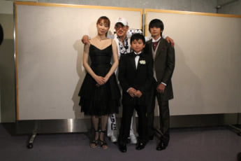 千葉真一、真瀬樹里、新田真剣佑、眞栄田郷敦