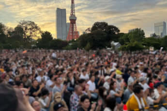 参政党_マイク納め_16