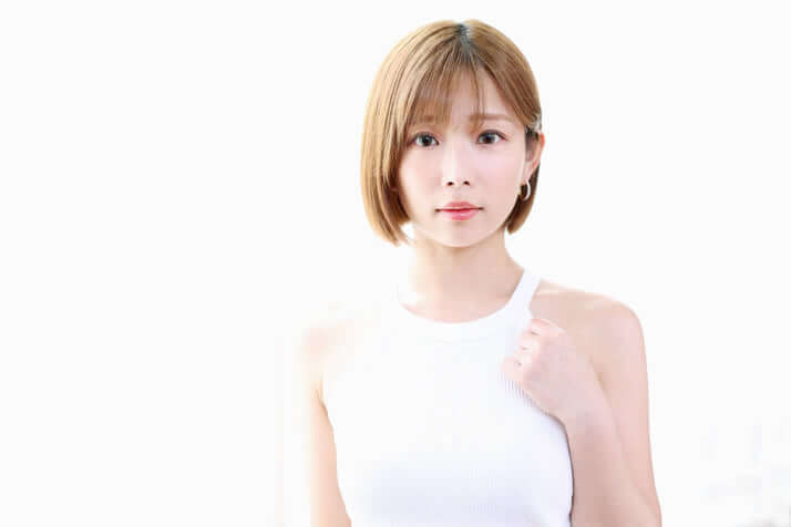 紗倉まな