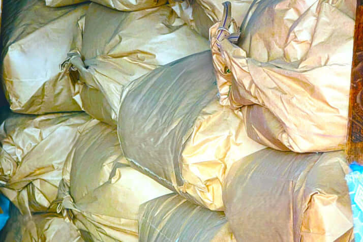 橋本愛喜_はたらく人たち_倉庫_イメージ