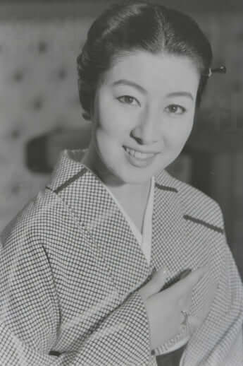 山本富士子