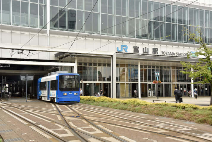 富山駅の路面電車