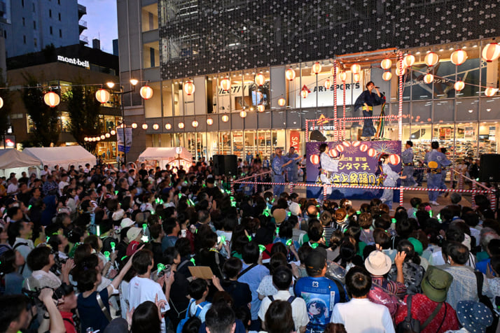 25年32号グラビア 新浜レオン_1