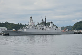 25年32号グラビア 英海軍_10