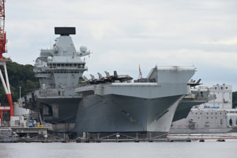 25年32号グラビア 英海軍_2