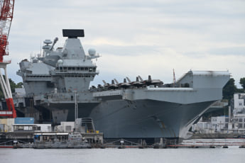 25年32号グラビア 英海軍_6