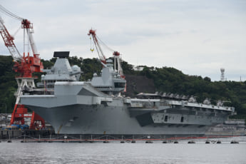 25年32号グラビア 英海軍_7