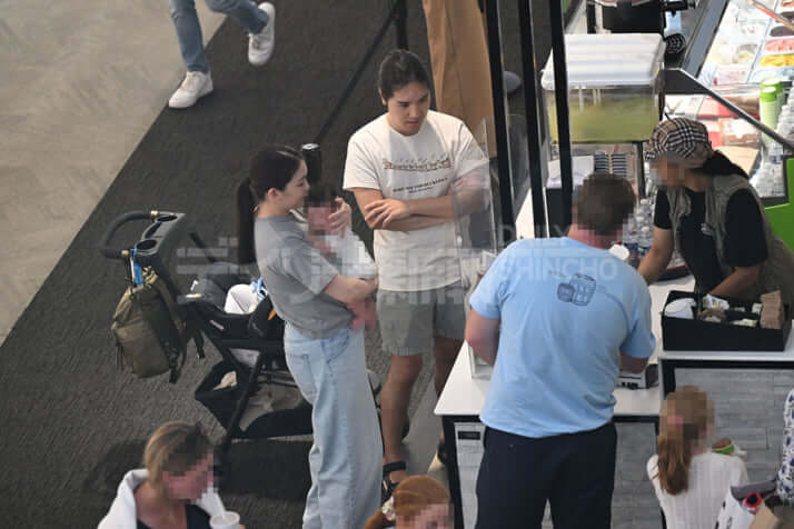 25年33号グラビア 小室夫妻_7