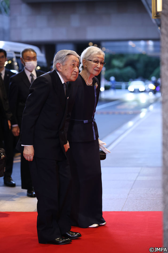 25年35号グラビア 悠仁さま_4