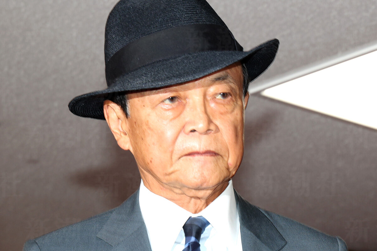 麻生太郎氏「俺はジョン・レノンと同い年」から見えてくる「生涯現役