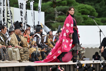 25年37号グラビア 綾瀬はるか_2