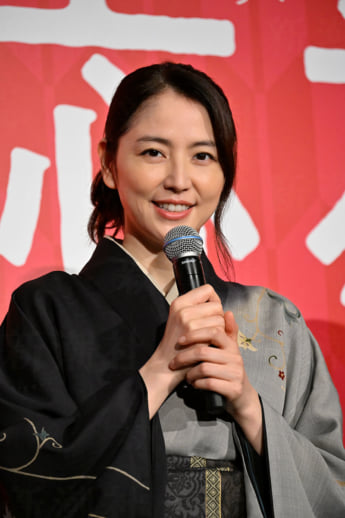 25年37号グラビア 綾瀬はるか_3